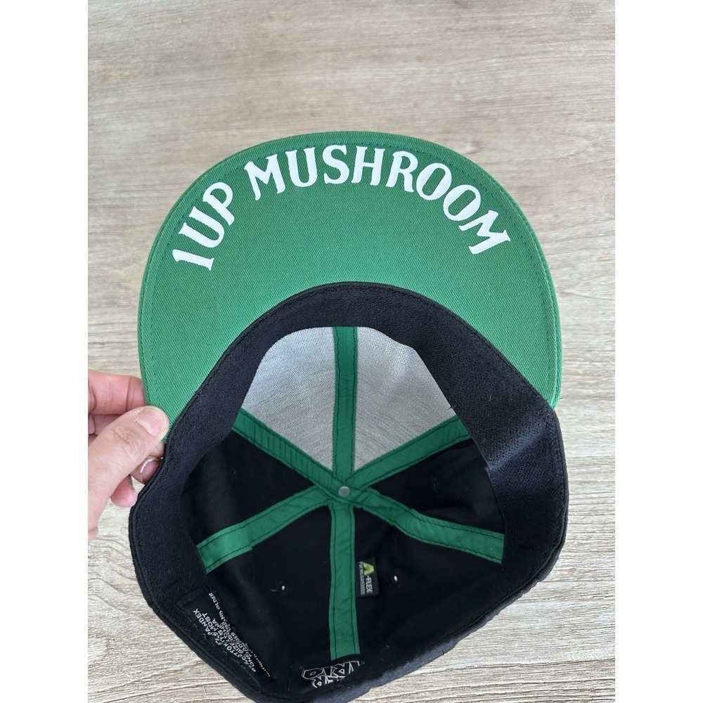 Super Mario Bros 1-Up Mushroom Hat Logo Green Black White Licensed Nintendo Cap - Picture 2 of 4